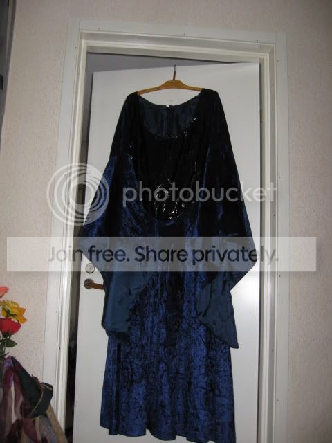 https://i520.photobucket.com/albums/w326/Hecate1979/IMG_9971.jpg
